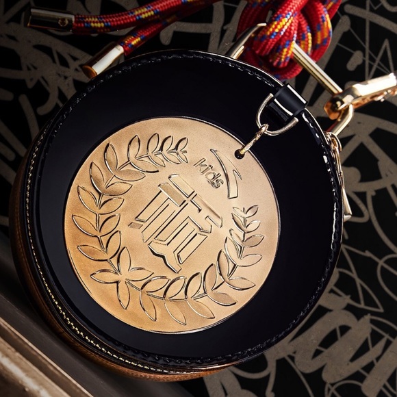 Exclusive medal bag from Nyfw kids anta brand - Picture 3 of 7